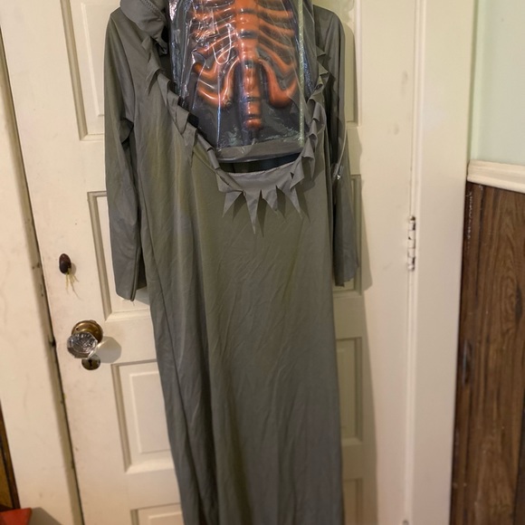 Evil Bleeding Pumpkin Kids Scarecrow Halloween Costume Unisex M/L No Mask - Picture 3 of 7